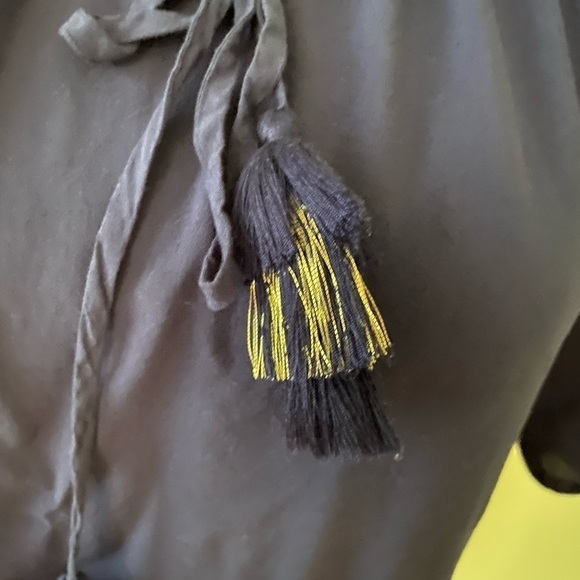 Lilly Pulitzer Navy blue off the shoulder top size small - Picture 2 of 6